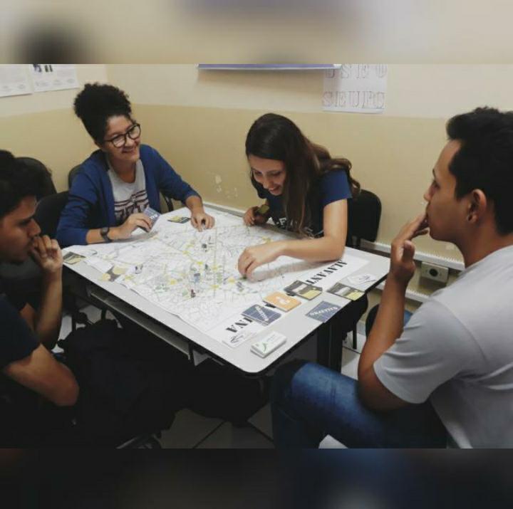 Teste de jogo do GeoJogos com estudantes